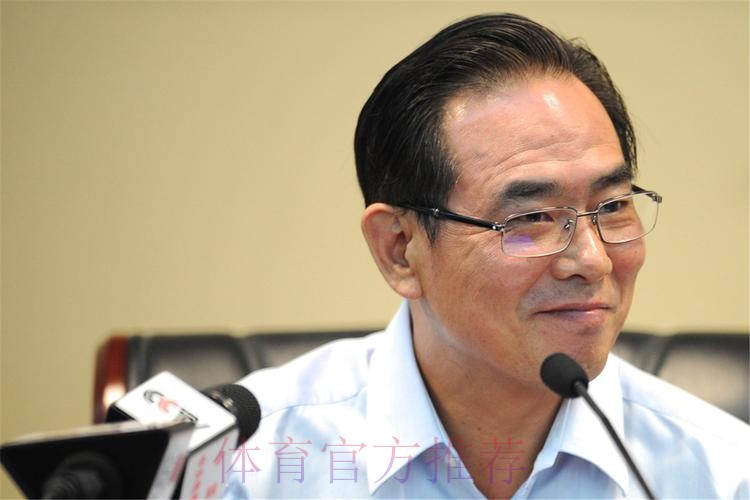 中国足协主席蔡振华在罗马会见意大利足协主席塔维奇奥 中国足协主席蔡振华在罗马会见意大利足协主席塔维奇奥