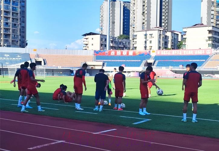 2020中超、中甲、中乙联赛俱乐部总经理联席会议在沪举行 2020中超、中甲、中乙联赛俱乐部总经理联席会议在沪举行